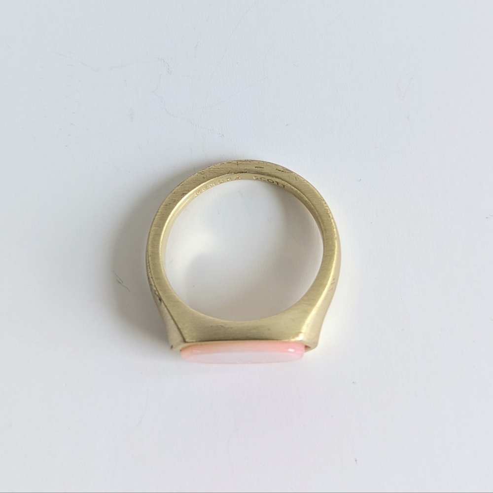Kendra Scott Mel Mother-of-pearl Ring Brushed Gold Plated Pale Pink sz 8 - Picture 7 of 10